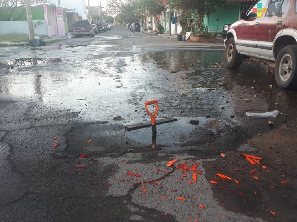 Grupo MAS sin atender fuga de agua en colonia del municipio de Veracruz