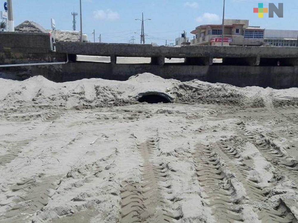 Inician trabajos de saneamiento en cárcamos que descargan aguas negras a playa de Coatzacoalcos