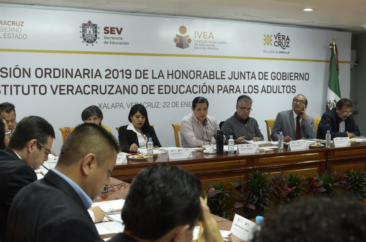Obtiene IVEA primeros tres lugares por fomento a la lectura a nivel nacional