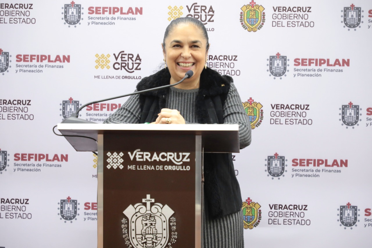 Rectora de la UV, reconoce honestidad y eficiencia en gobierno de Cuitláhuac García
