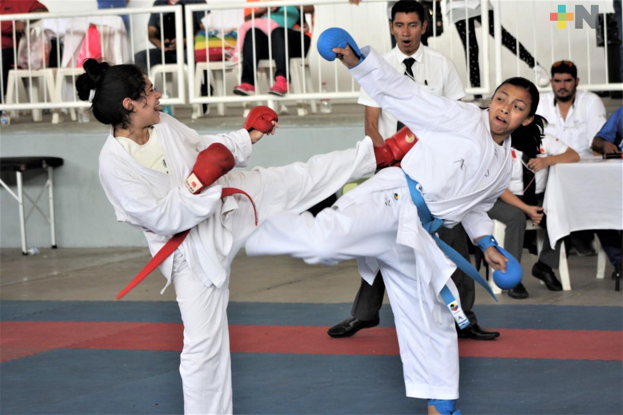 Inician Juegos Estatales 2020 con karate y bádminton