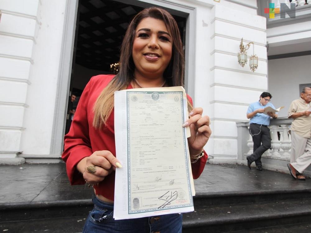 Karla, primera mujer trans en lograr cambio de género en acta de nacimiento, en municipio de Veracruz