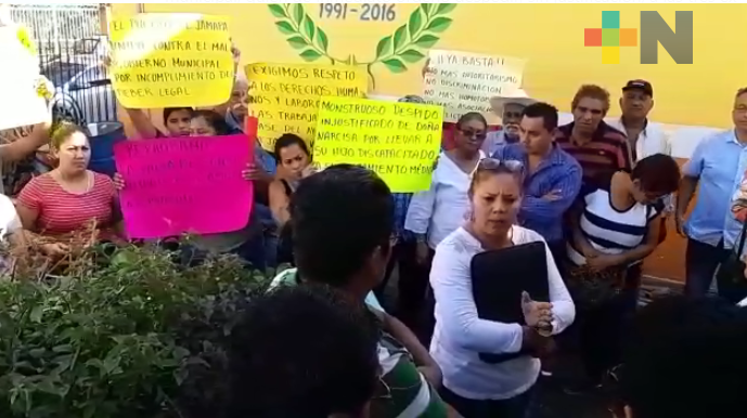 Toman el palacio municipal de Jamapa