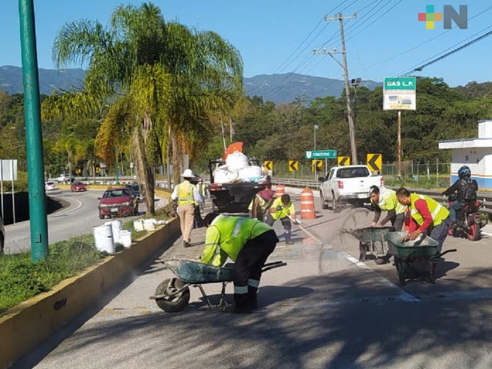 Asfalto rugoso para mayor adherencia se utiliza en el reencarpetado del bulevar Xalapa-Coatepec