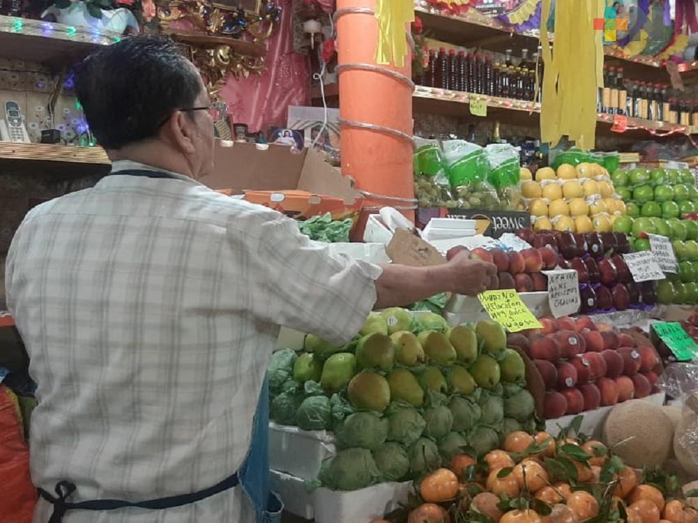 Precios de frutas, verduras y carnes se mantienen en mercado del municipio de Veracruz