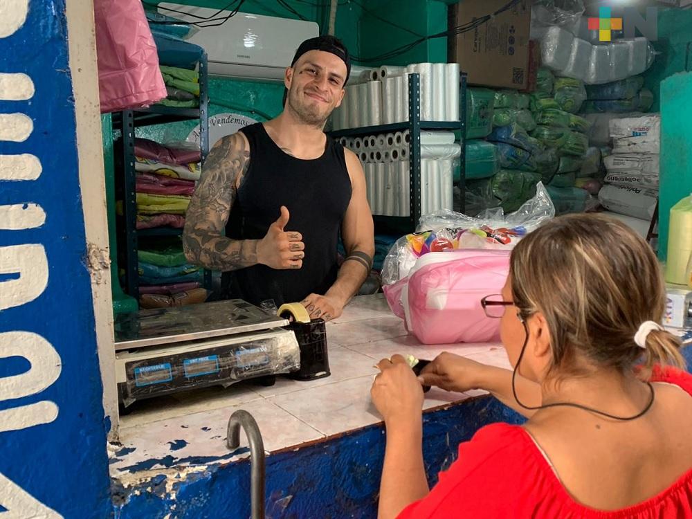 Ricardo Estudillo, joven que a través de la música busca destacar a Coatzacoalcos