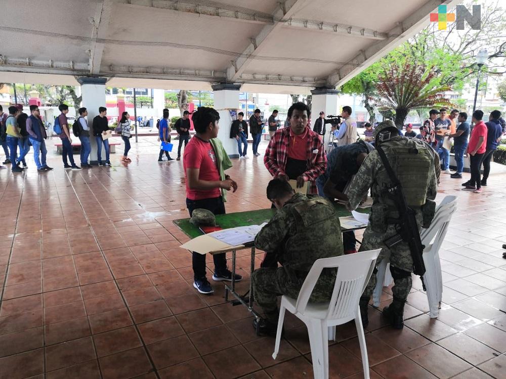 Sedena recibe documentación de jóvenes que buscan liberar Servicio Militar en Coatzacoalcos
