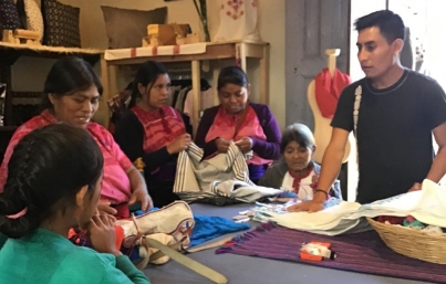 Tejedor Alberto López espera resolución de aduana