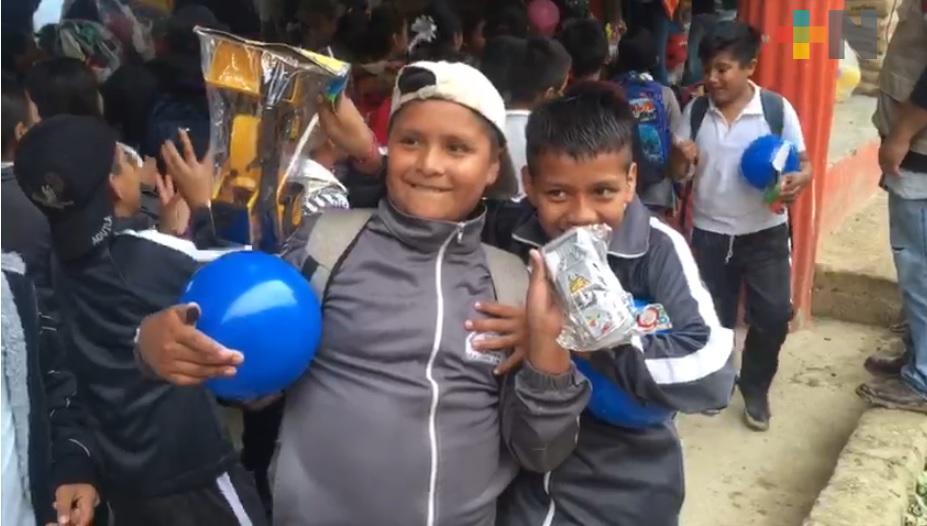 Huistipán recibió apoyo de «Arropando con amor»