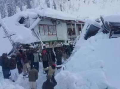Avalanchas en Cachemira paquistaní dejan 71 muertos
