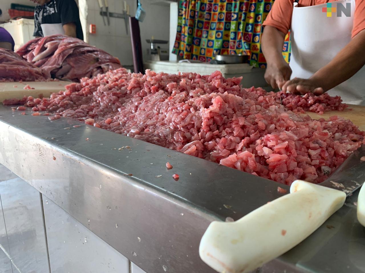 Disminuye venta de pescado y mariscos en Coatzacoalcos; a inicio de año prefieren comprar ceviche