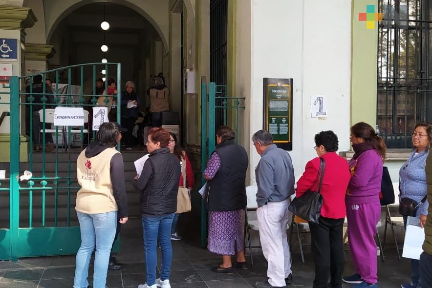 Instalan módulos en diversos puntos de Xalapa para el pago del impuesto predial