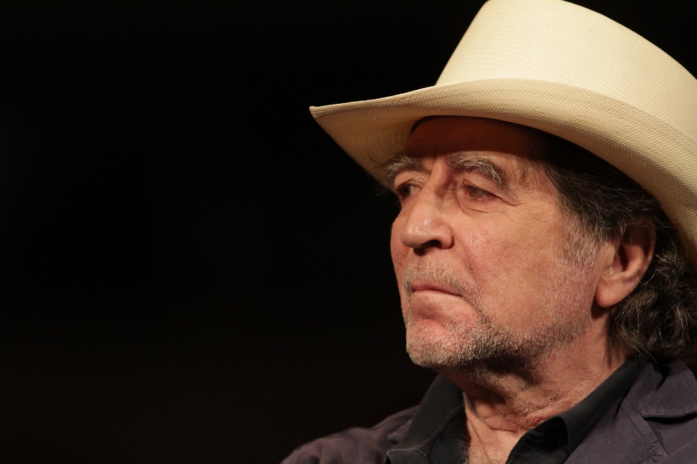 Joaquín Sabina se casa con su pareja de hace 25 años