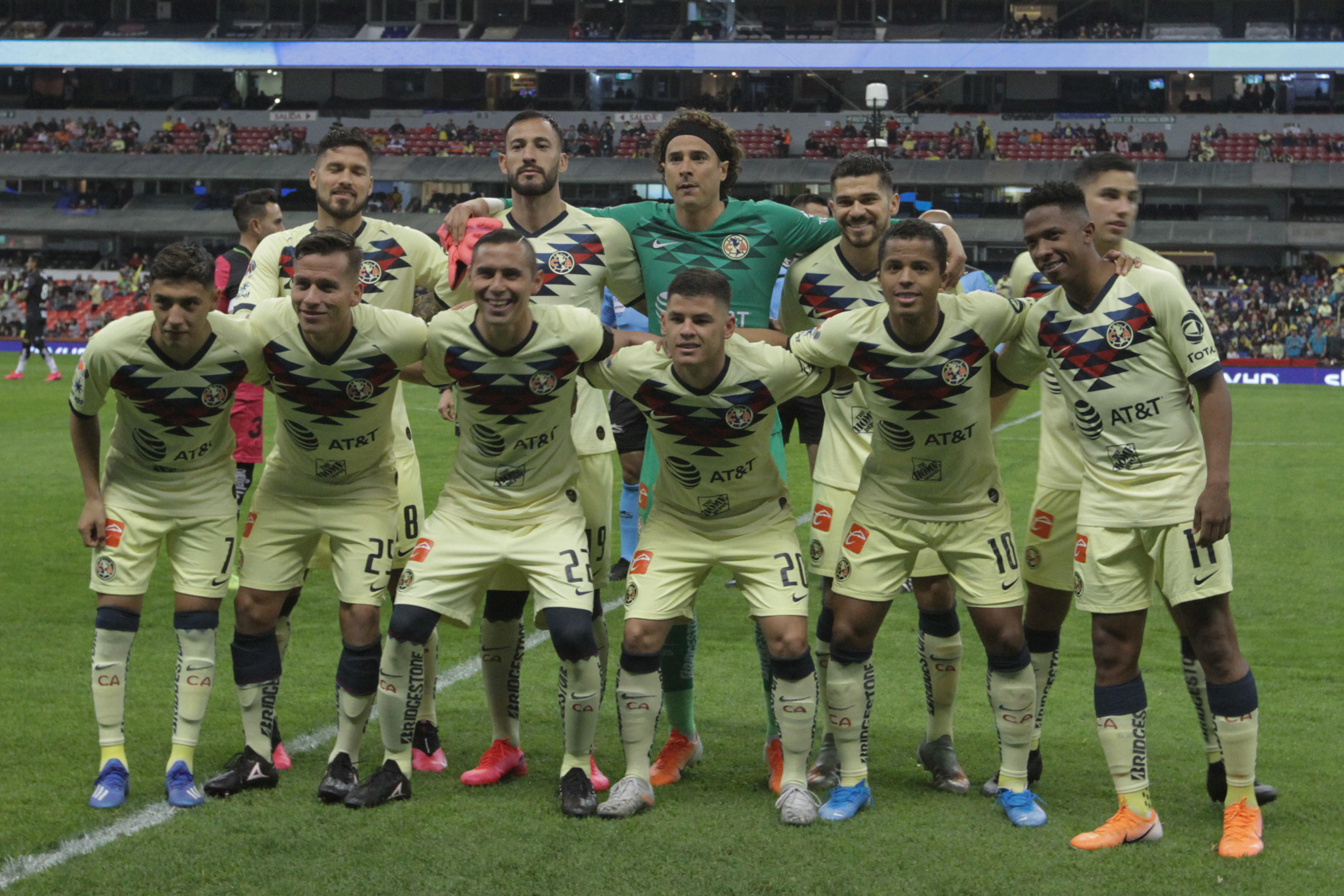 Jugadores del América se solidarizan y se diferirán salarios