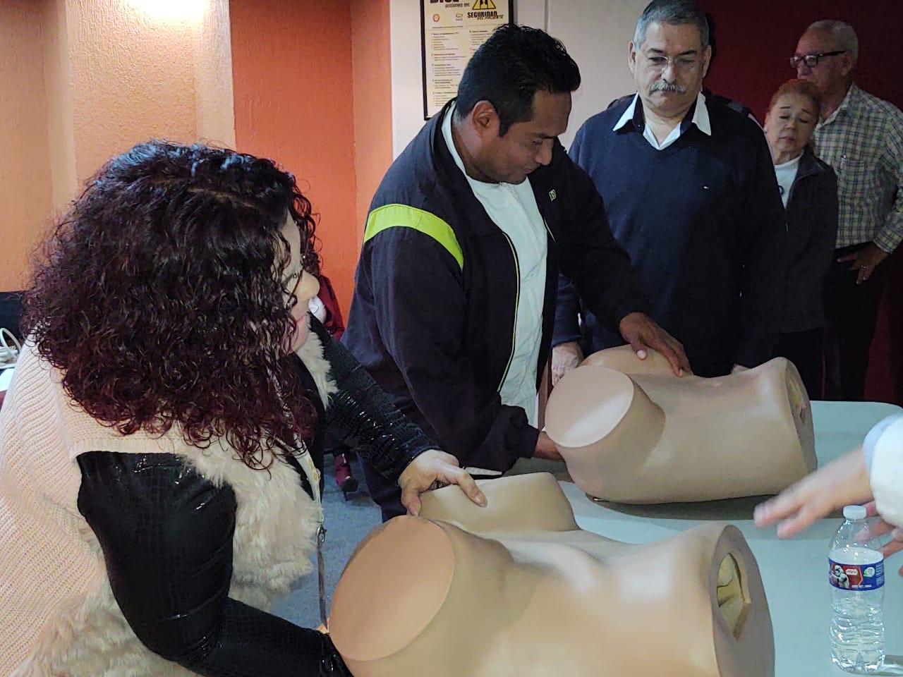 Actualiza Secretaría de Salud a personal en atención del cáncer de próstata