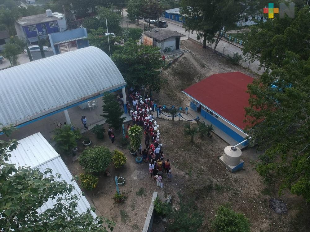 Alcalde de Tantoyuca realiza gestiones a fin de requerir infraestructura en materia educativa