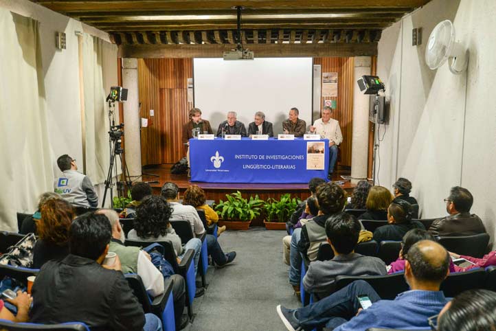 José Luis Rivas pertenece a la rara especie de traductores, editores y poetas