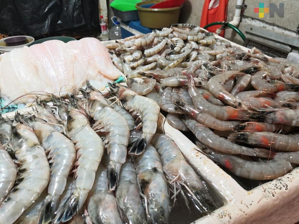 Sin repuntar venta de pescados y mariscos en Martínez de la Torre