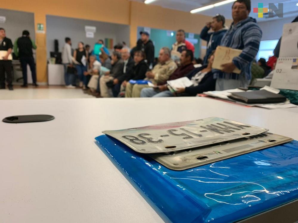 Programa Pago en Parcialidades facilita canje de placas a la ciudadanía