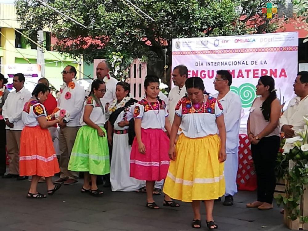 Estudiantes bilingües conmemoran el Día Internacional de la Lengua Materna en Omealca