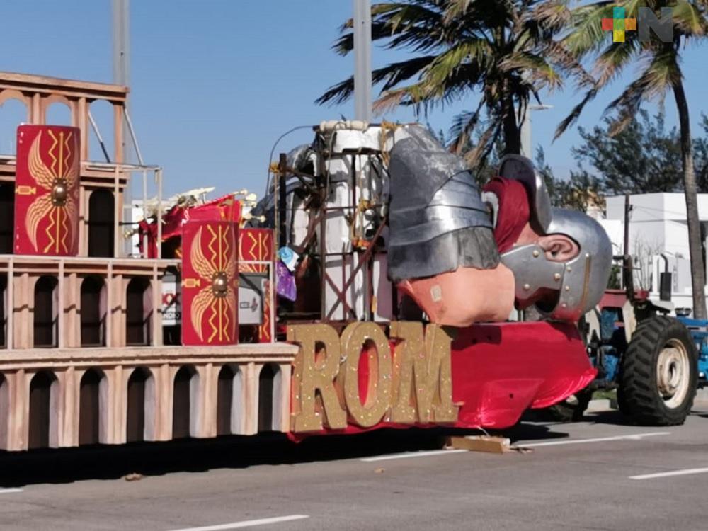 Evento de Norte daña carros alegóricos de Carnaval de Veracruz