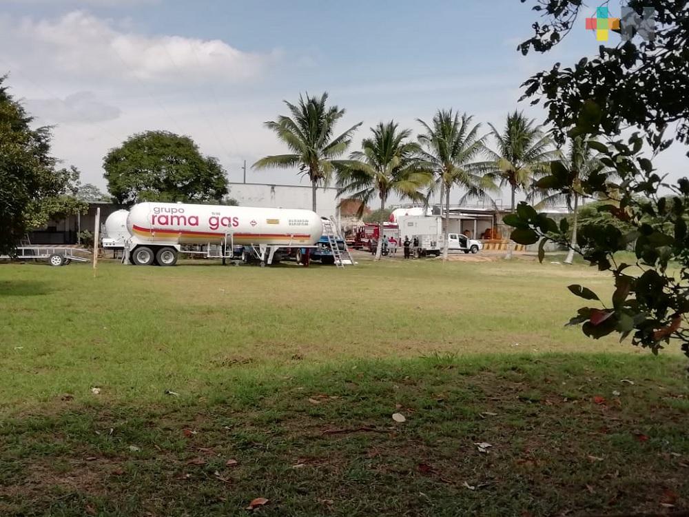 Explosión en gasera deja un muerto y un herido en Minatitlán