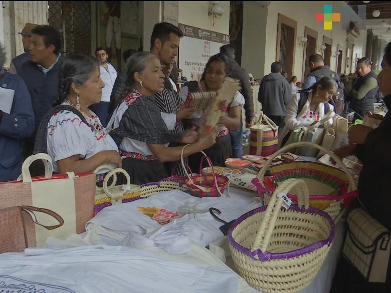 Inauguran Expo Venta de Arte Popular Indígena en Xalapa