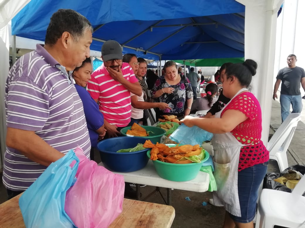 Realizaron la Feria del Tamal en mercados de Coatzacoalcos