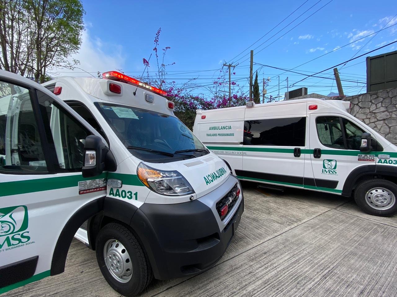 Nuevas ambulancias del IMSS para delegación Veracruz Sur
