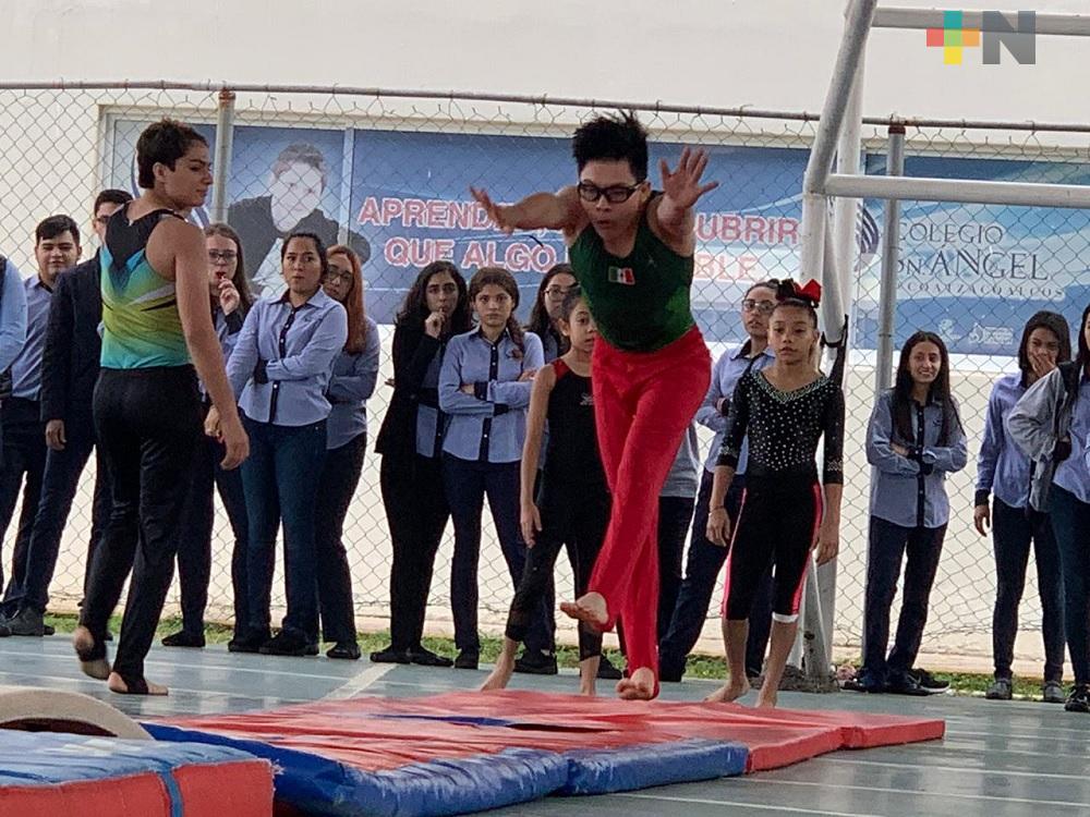Joven gimnasta con síndrome de Down se prepara para mundial de gimnasia artística