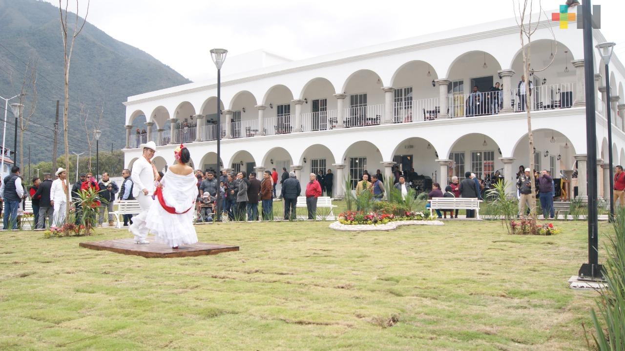 Inauguraron Los Portales de Nogales