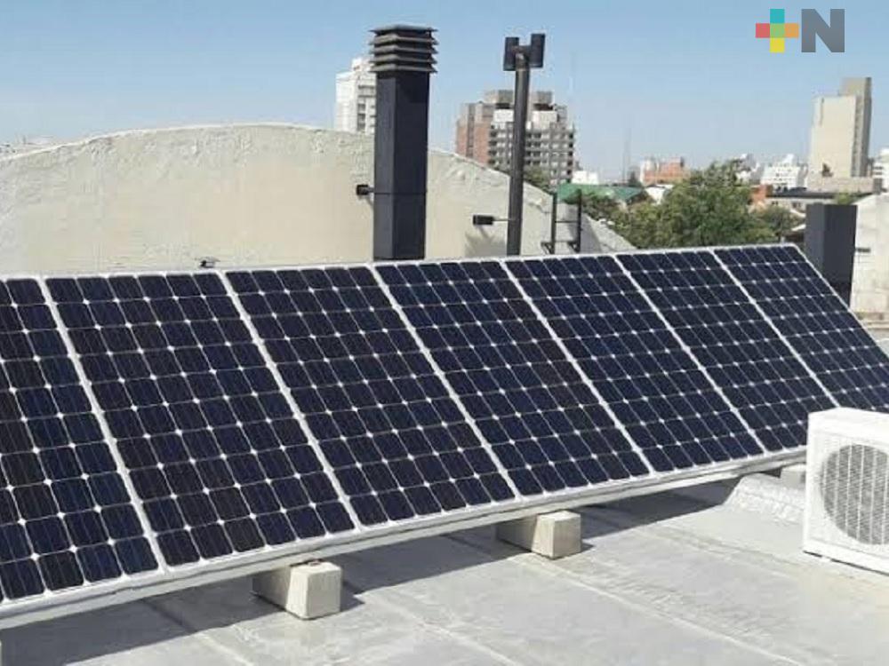 Aumenta interés de personas por instalar paneles solares en casas y negocios: FIDE