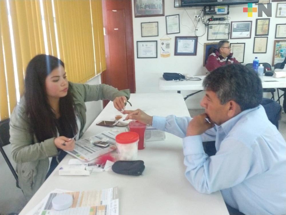 Servicios de salud gratuitos llegan a colonias de Xalapa