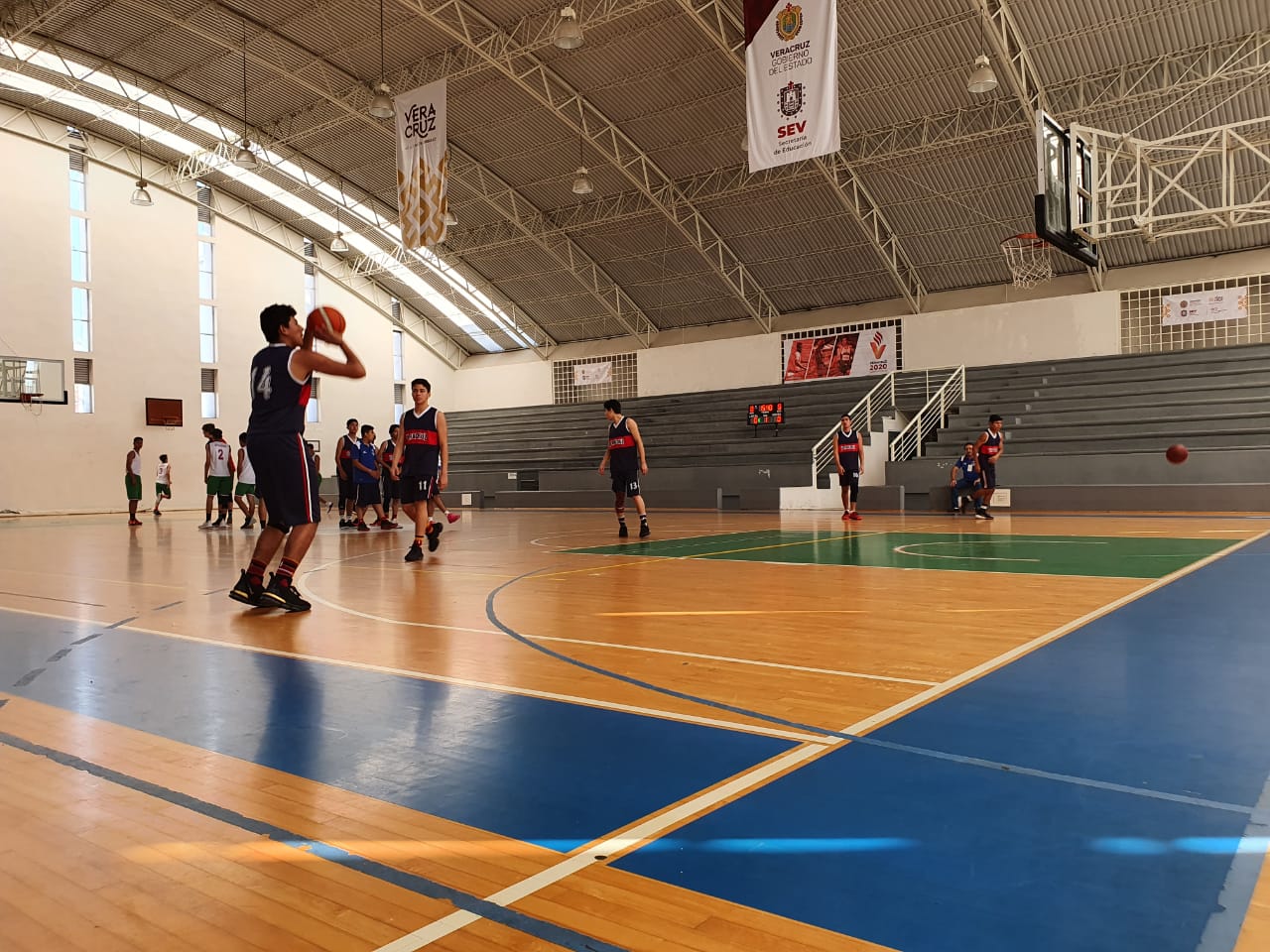Huatusco y Mendoza dividen en baloncesto Juegos Estatales