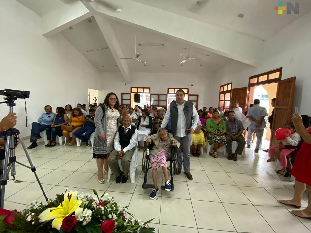 Se casaron 31 parejas en el municipio de Carlos A. Carrillo