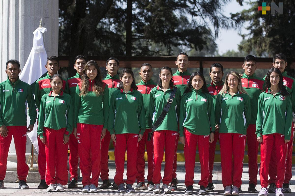 Abanderan a la Delegación Mexicana de Campo Traviesa que competirá en Canadá