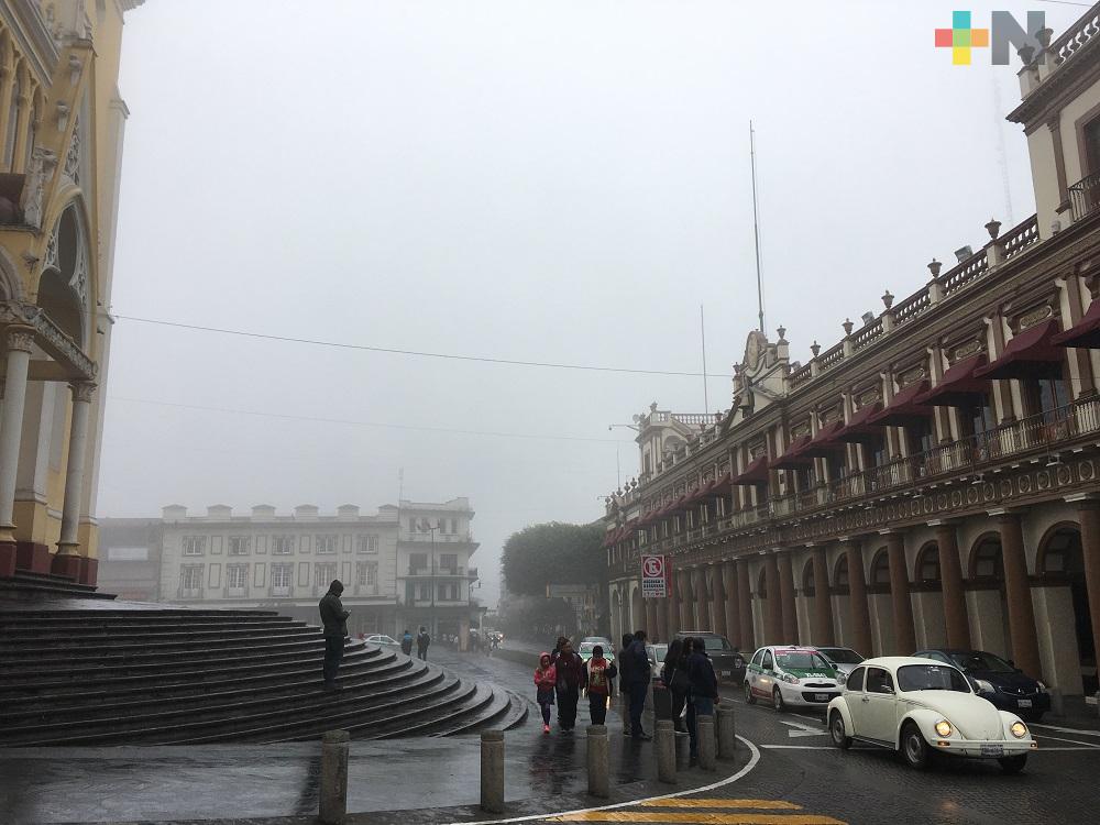 Alerta Gris en el estado por cielo nublado, lloviznas y niebla