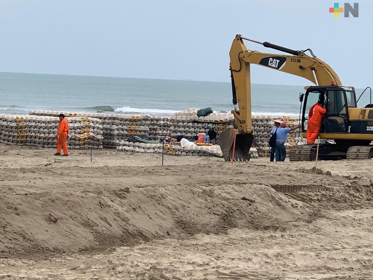 Con estructuras de concreto buscarán retener arena en Coatzacoalcos
