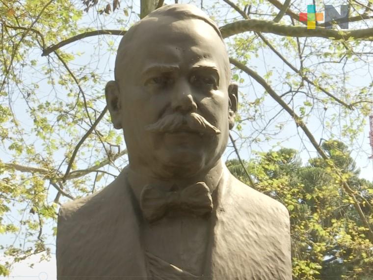 Conmemoraron natalicio del general Álvaro Obregón en el parque Revolución de Xalapa