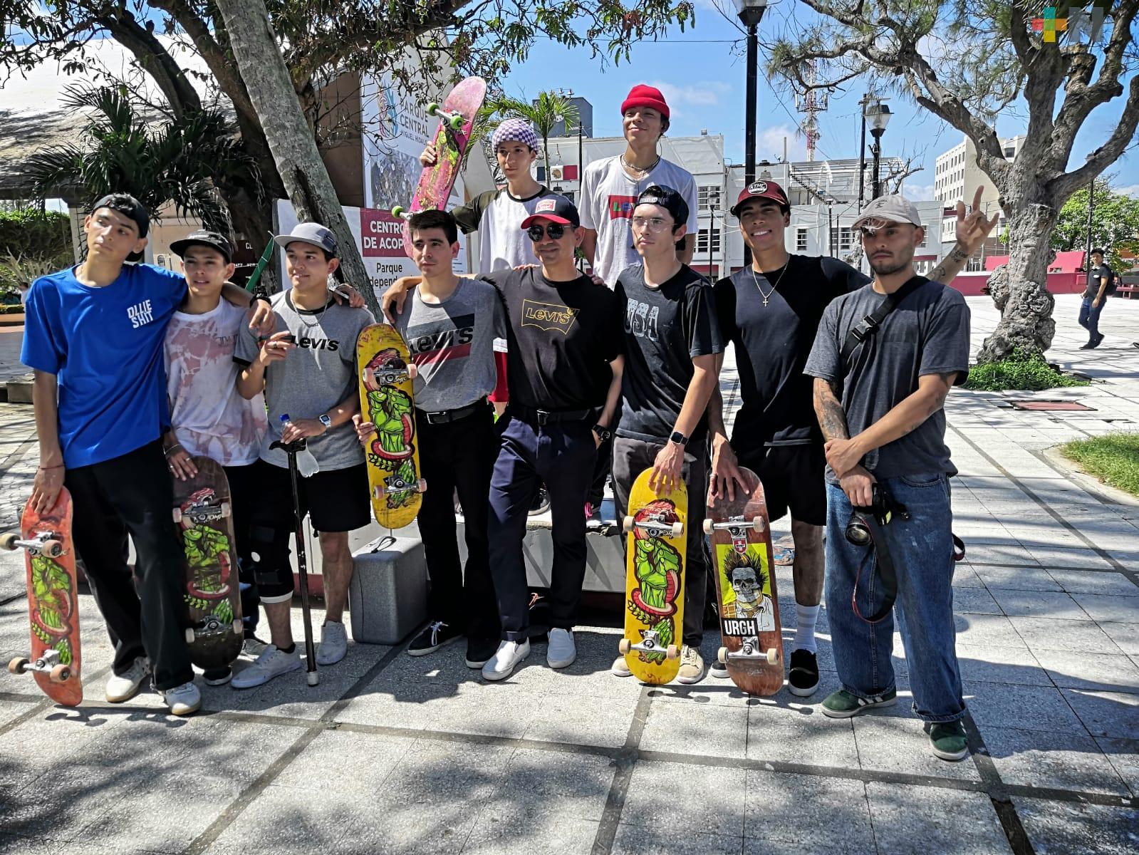 Promueven el uso de las patinetas en Coatzacoalcos
