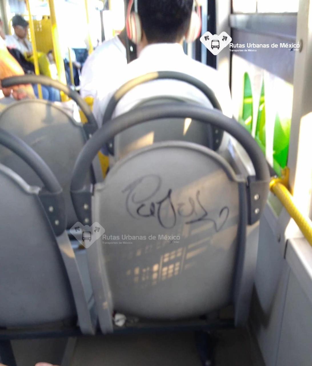 Camión urbano impulsado por gas natural fue rayado en el segundo día de prueba en Minatitlán