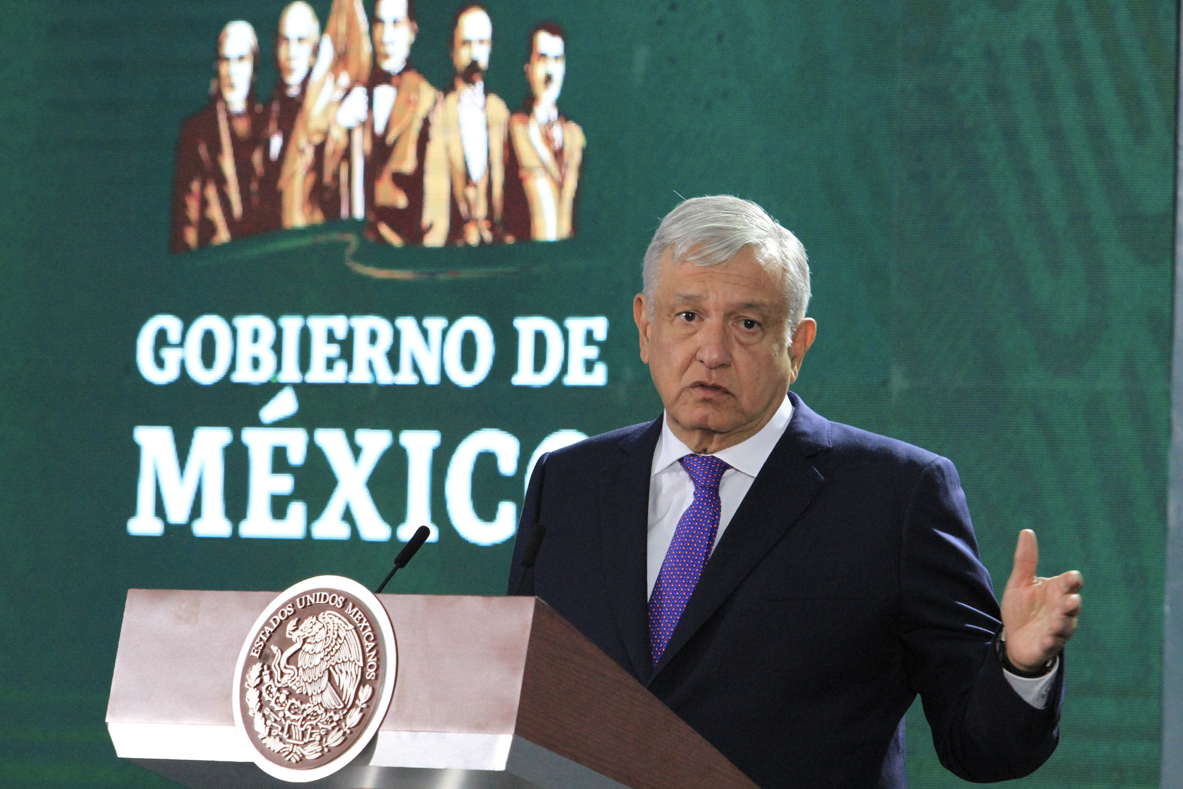 Descarta AMLO reforma fiscal y aumento de impuestos