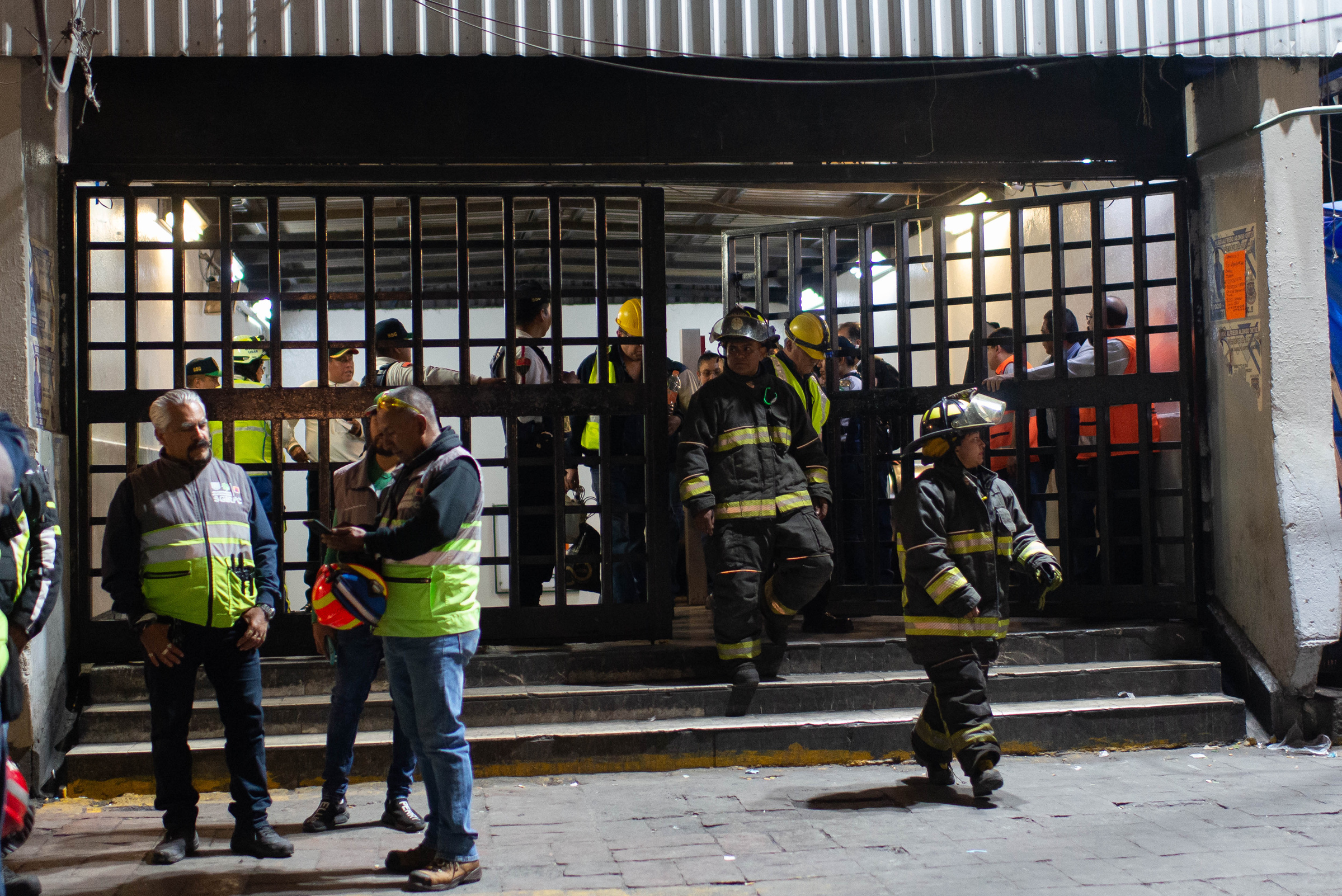 Sin servicio 4 estaciones del Metro tras choque de trenes en Tacubaya