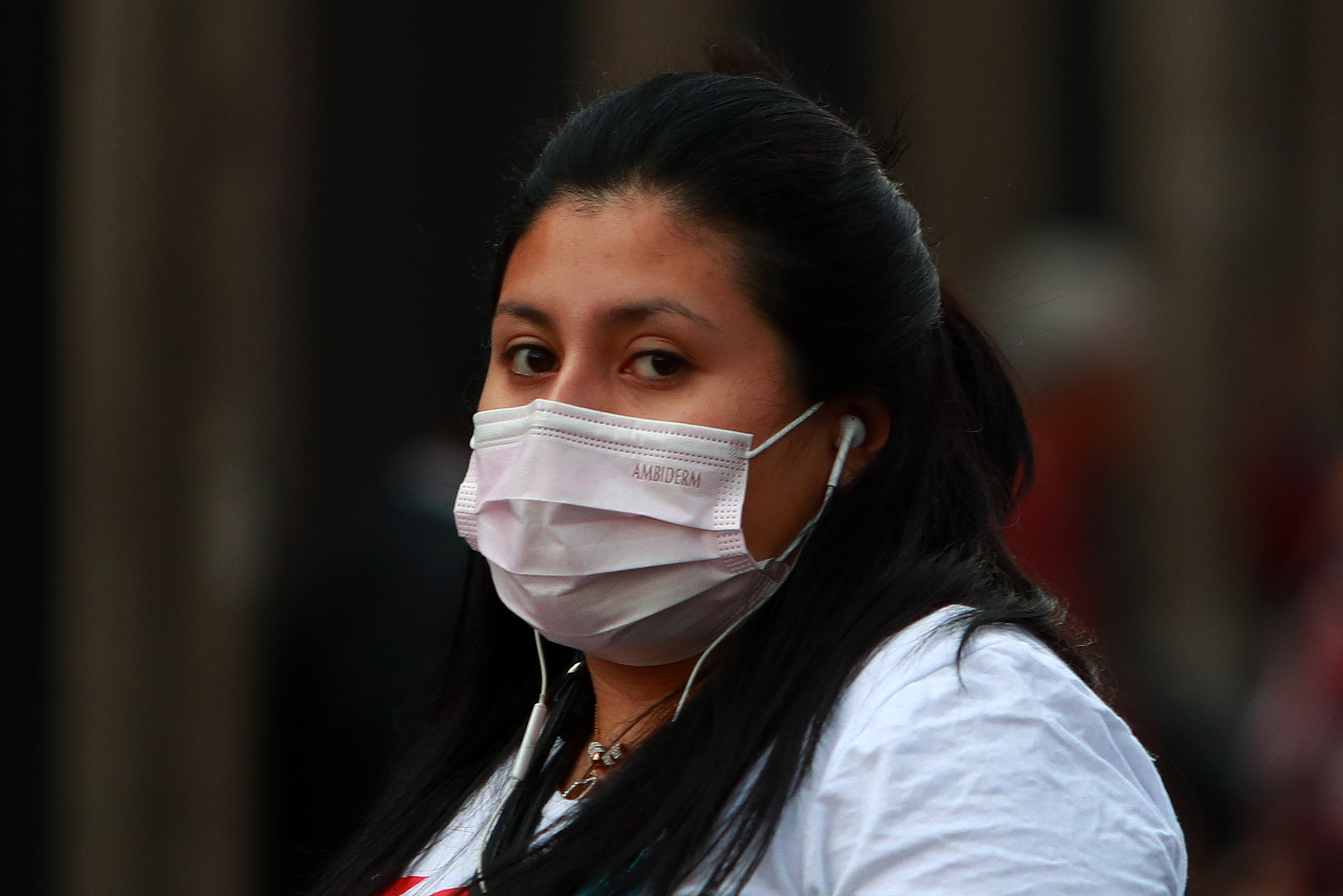 Jóvenes con COVID-19 tendrían más riesgo de accidente cerebrovascular