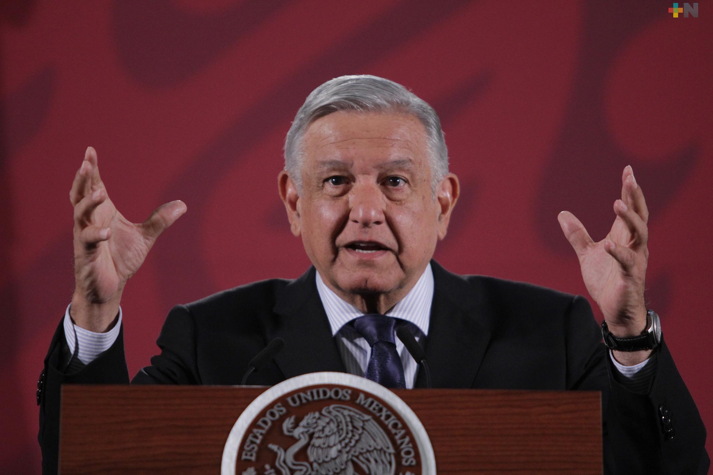 «No vamos a usar la fuerza», AMLO respecto a marchas feministas
