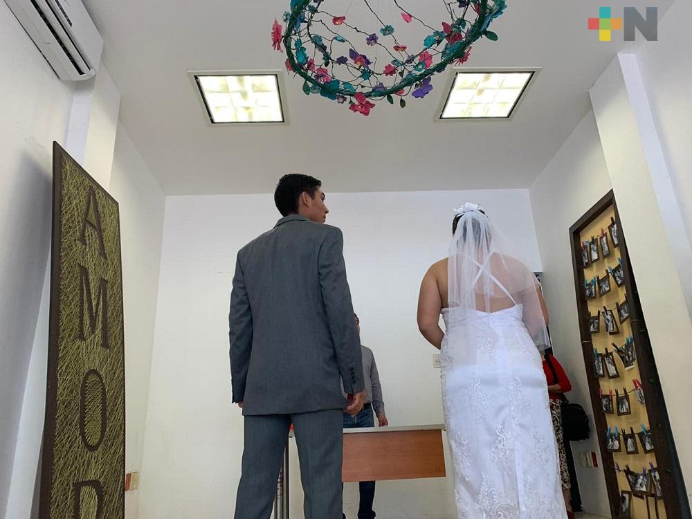 Realización de bodas debería considerarse como medida emergente: Amelia Hernández