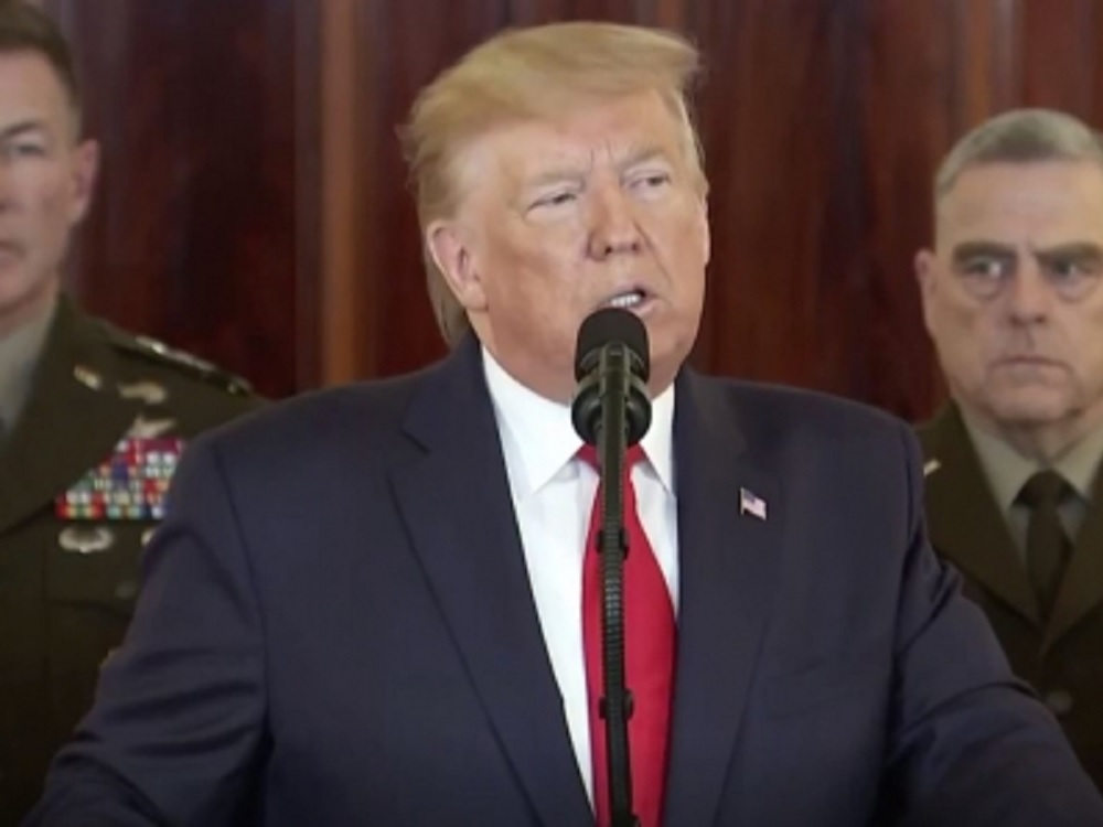 Trump pospone aranceles a México y Canadá hasta el 2 de abril