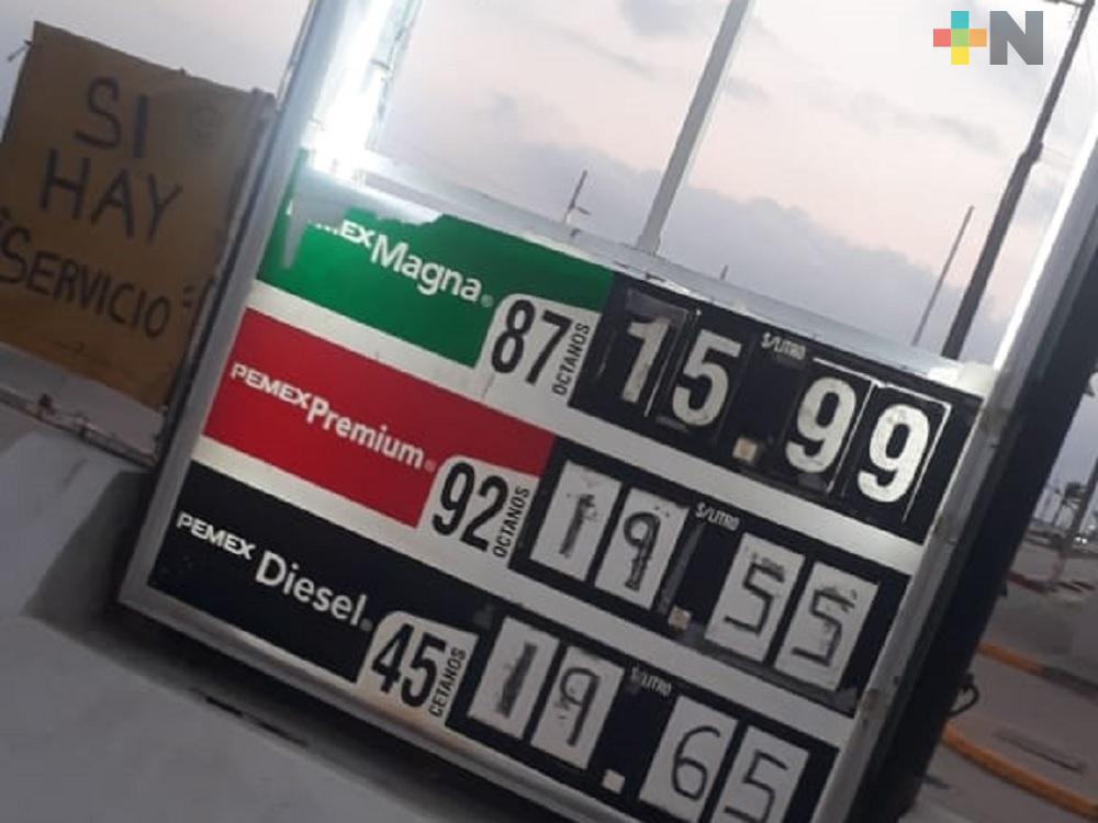En Coatzacoalcos, litro de gasolina Magna se cotiza en menos de 16 pesos