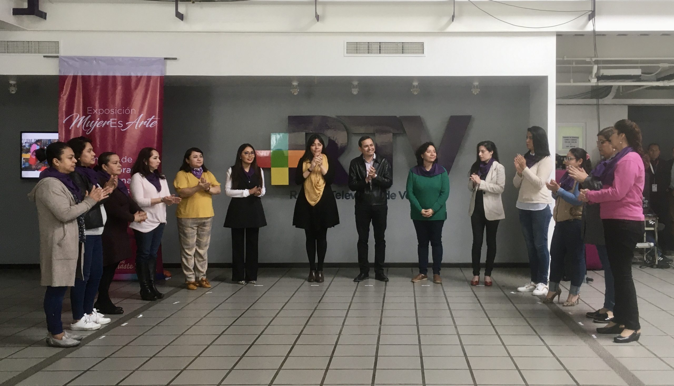 Se inauguró en RTV la muestra fotográfica, «Mujer Es Arte»