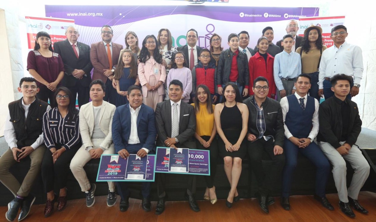 Premia INAI a niñas, niños y jóvenes ganadores de concursos para promover acceso a la información y protección de datos